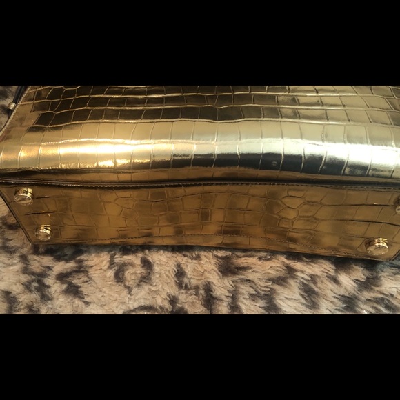 Michael Kors Karla Gold Satchel New With Tags - Picture 2 of 3